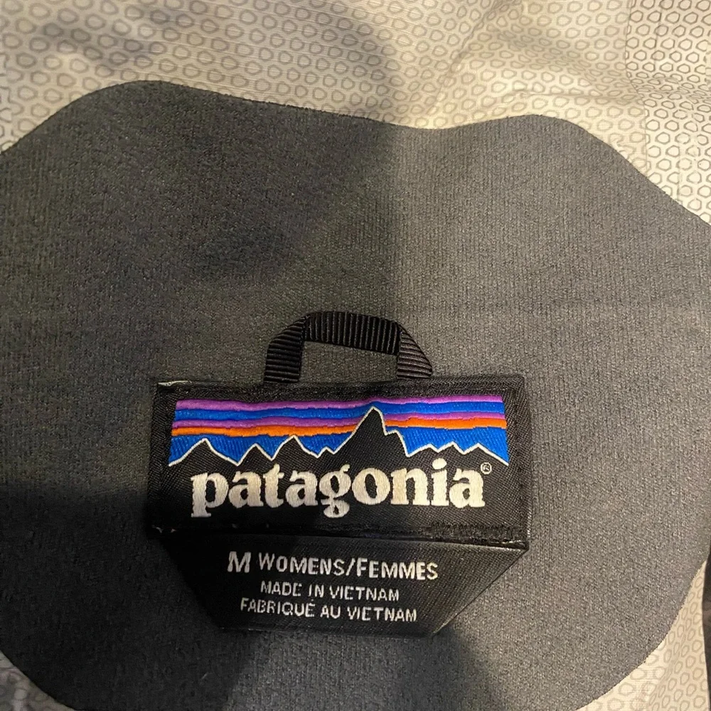 Patagonia Women's Rain Jacket - Picture 2 of 4